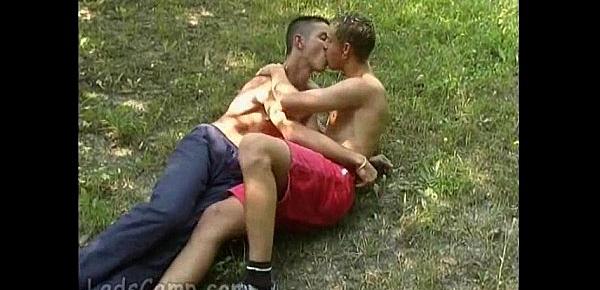  Close gay friends get a strong belly itch outdoors